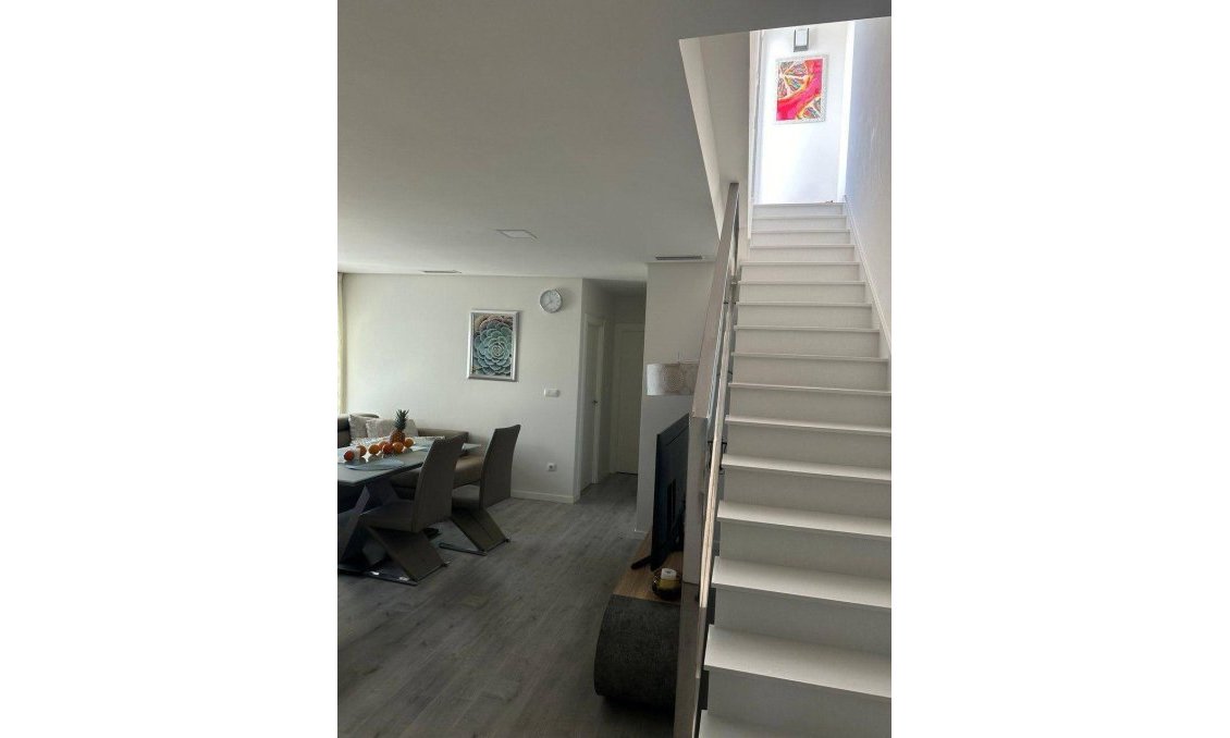 Wiederverkauf - Wohnung -
Orihuela Costa - Villamartín