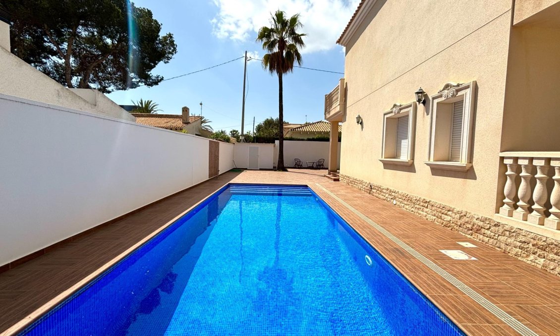 Segunda mano - Villa -
Cabo Roig - Costa Blanca