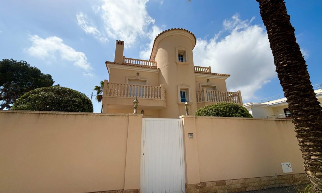 Segunda mano - Villa -
Cabo Roig - Costa Blanca