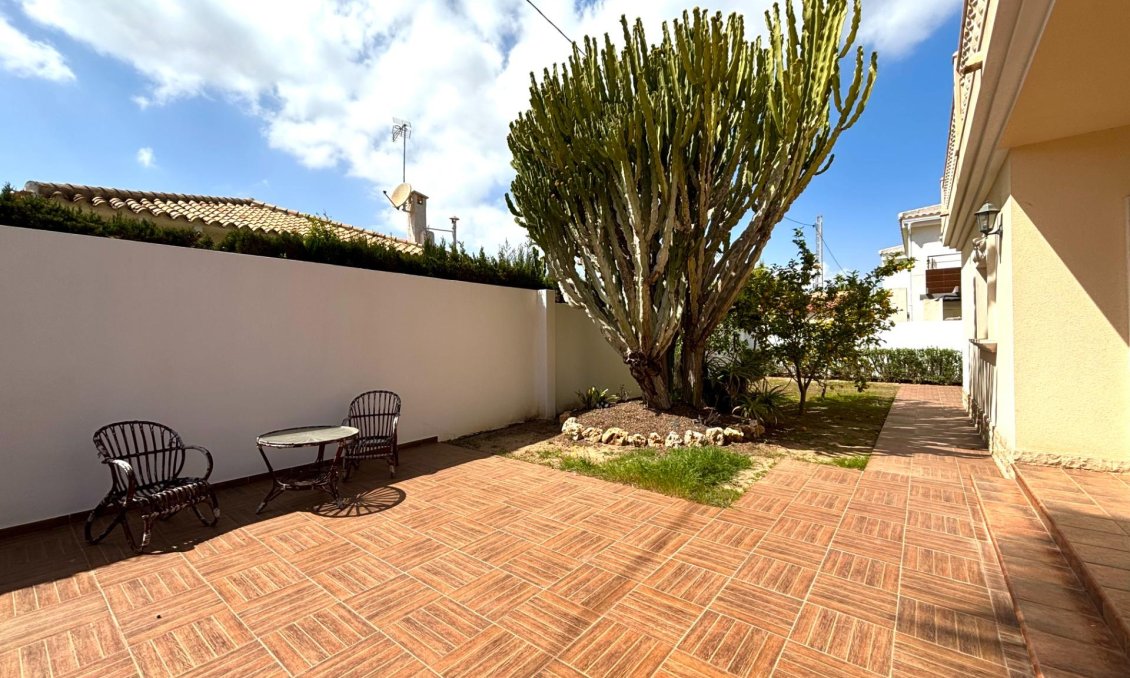 Segunda mano - Villa -
Cabo Roig - Costa Blanca