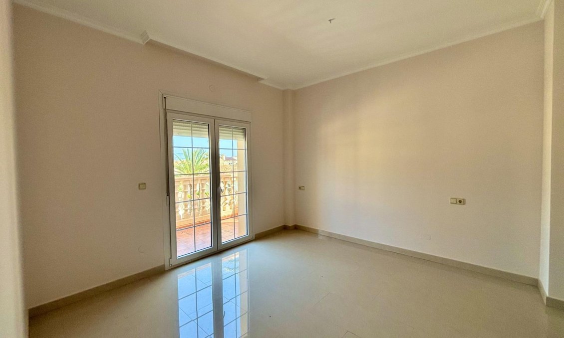Segunda mano - Villa -
Cabo Roig - Costa Blanca