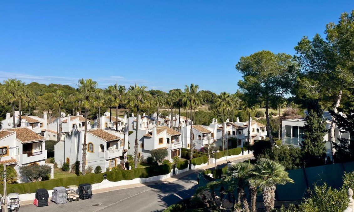 Segunda mano - Villa -
Villamartin - Costa Blanca