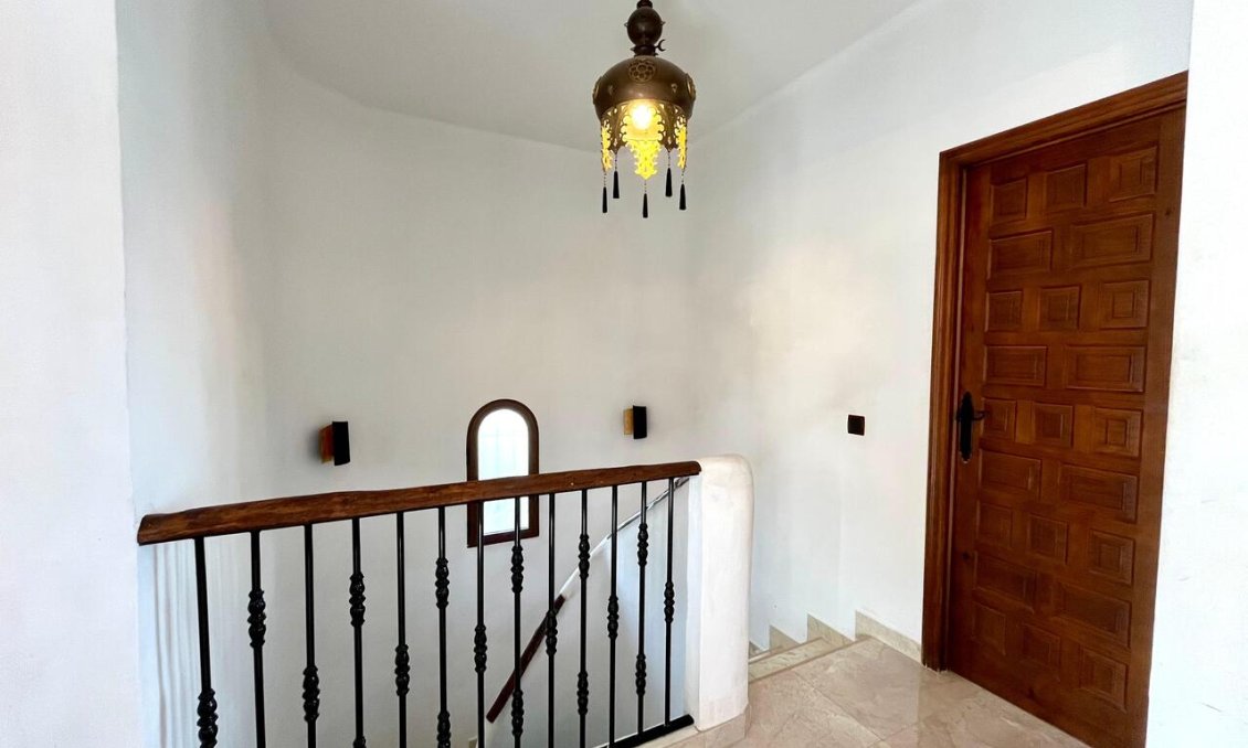 Segunda mano - Villa -
Villamartin - Costa Blanca
