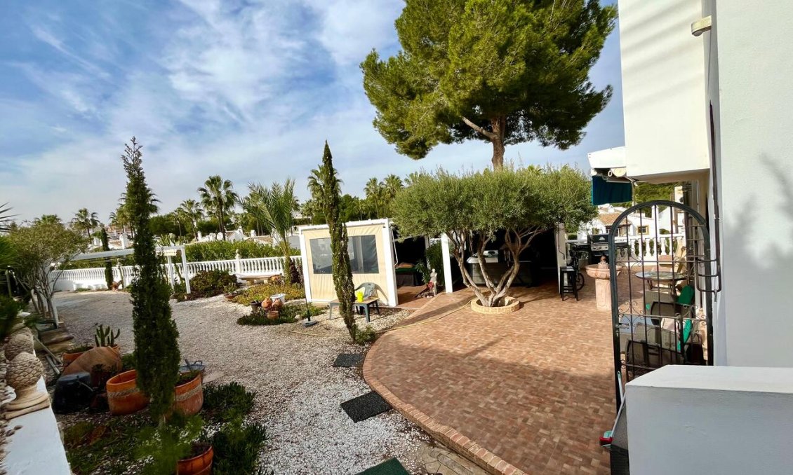 Segunda mano - Villa -
Villamartin - Costa Blanca