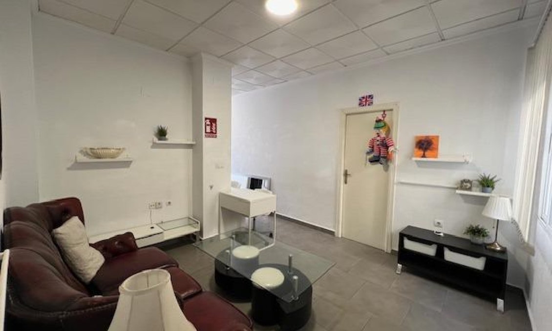 Segunda mano - Town House -
Dolores - Centro