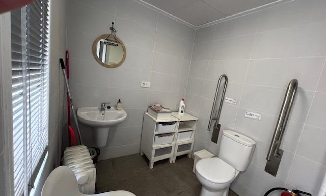 Segunda mano - Town House -
Dolores - Centro