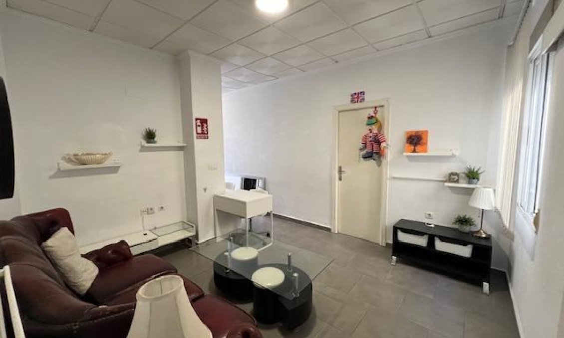 Segunda mano - Town House -
Dolores - Centro