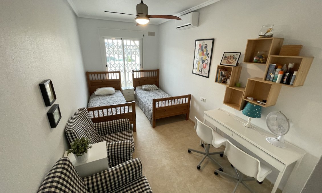 Segunda mano - Town House -
Ciudad Quesada - Costa Blanca