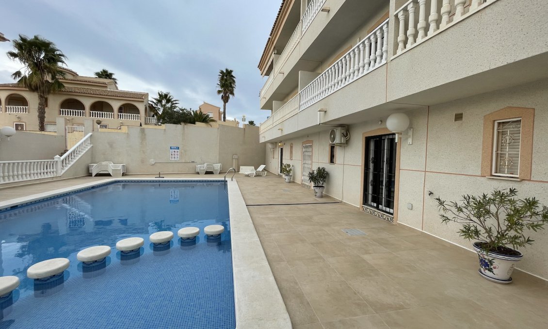Segunda mano - Town House -
Ciudad Quesada - Costa Blanca