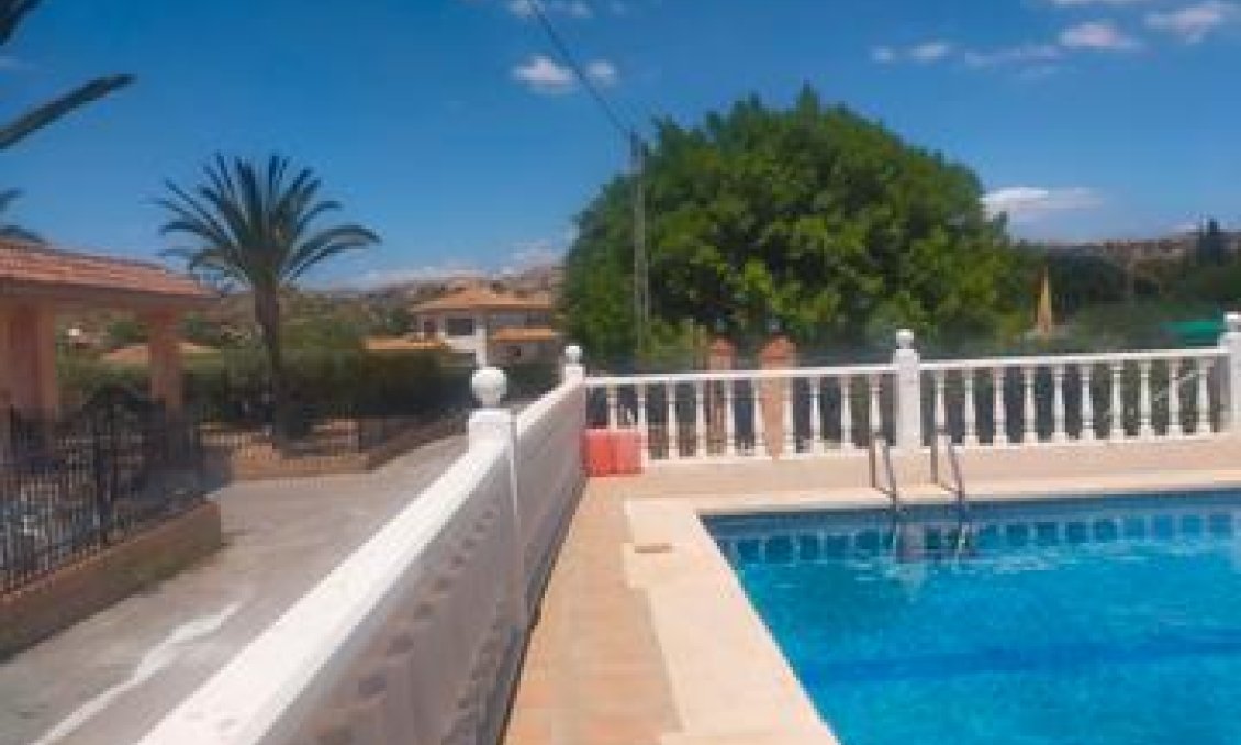 Segunda mano - Villa -
Elche - Costa Blanca
