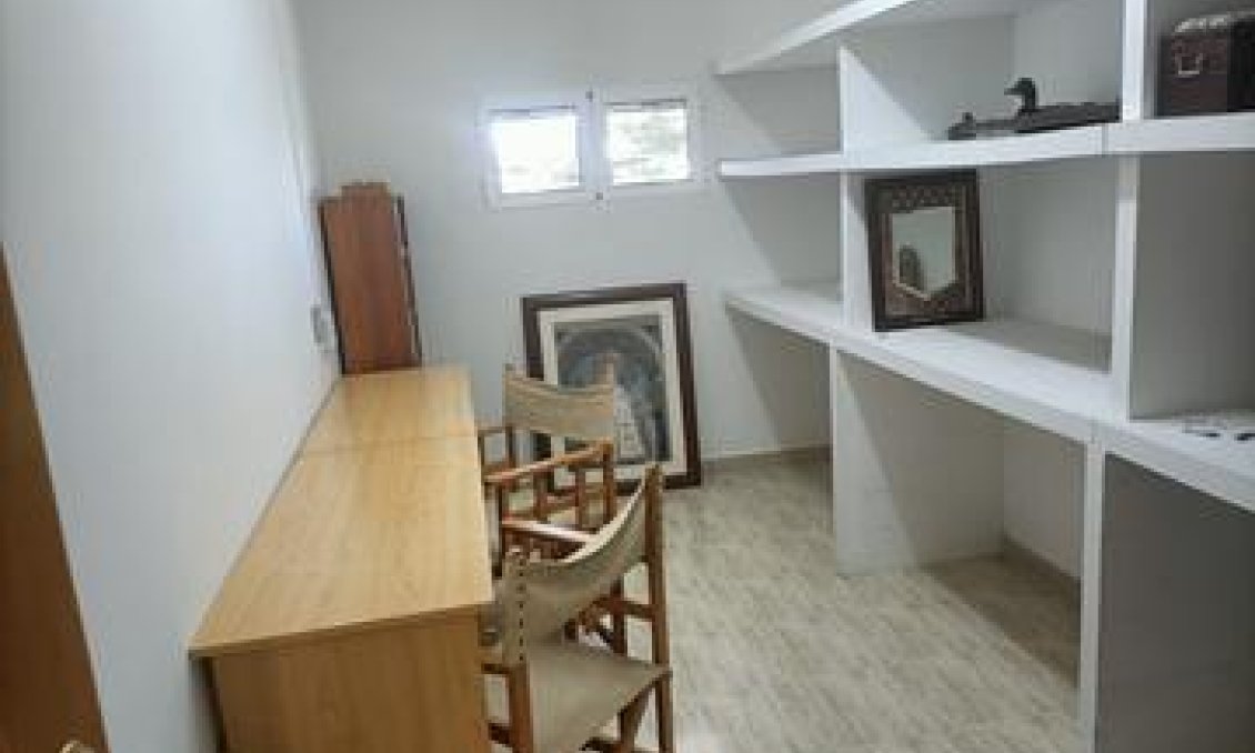 Segunda mano - Villa -
Elche - Costa Blanca