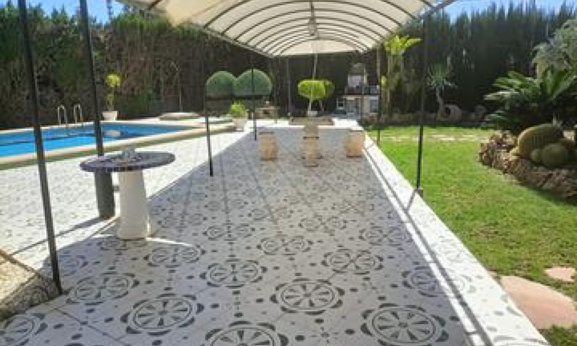 Segunda mano - Villa -
Elche - Costa Blanca