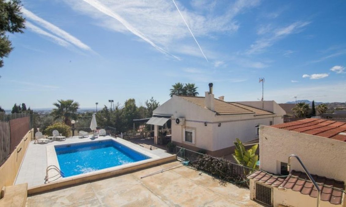 Wiederverkauf - Villa -
Elche - Costa Blanca