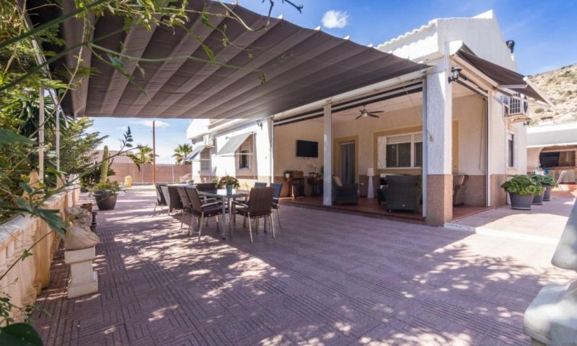 Wiederverkauf - Villa -
Elche - Costa Blanca
