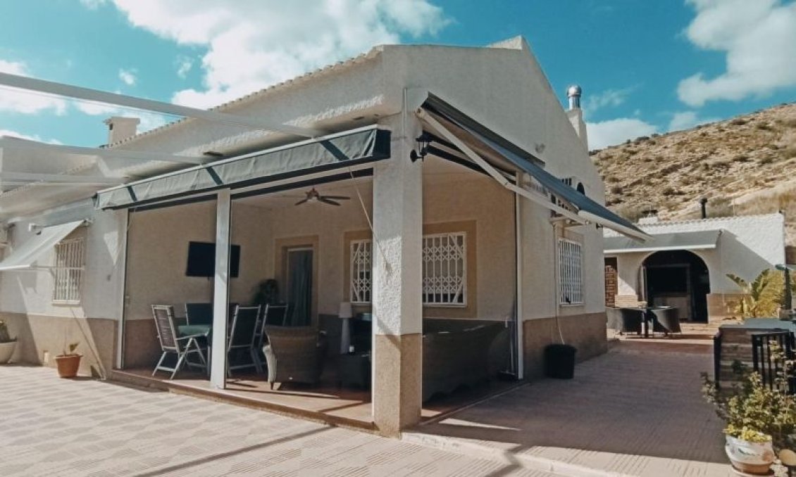 Wiederverkauf - Villa -
Elche - Costa Blanca