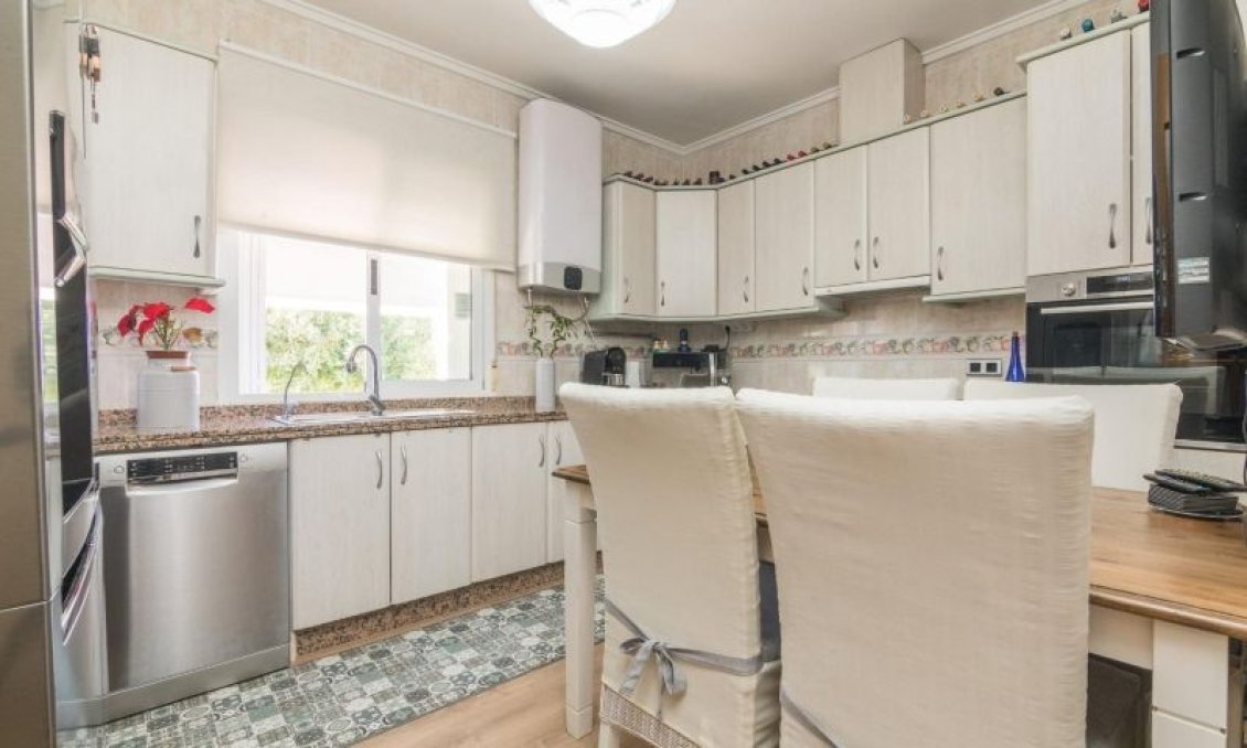 Wiederverkauf - Villa -
Elche - Costa Blanca