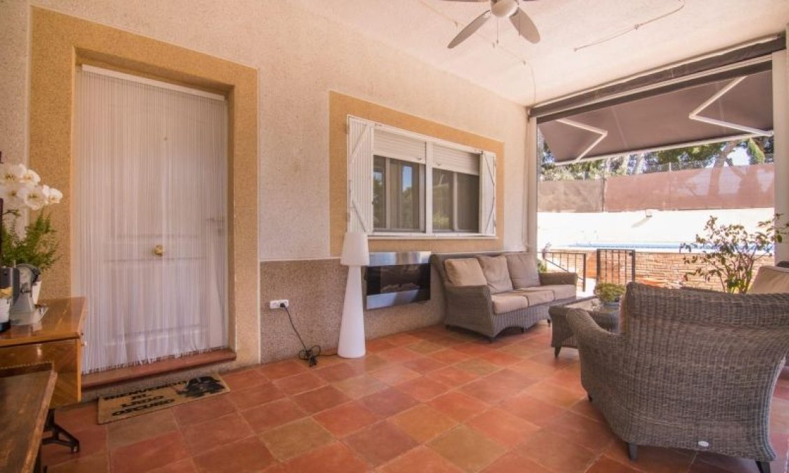 Wiederverkauf - Villa -
Elche - Costa Blanca