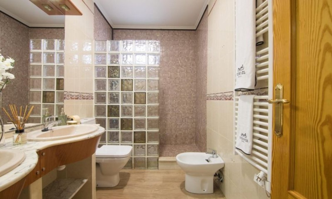 Wiederverkauf - Villa -
Elche - Costa Blanca