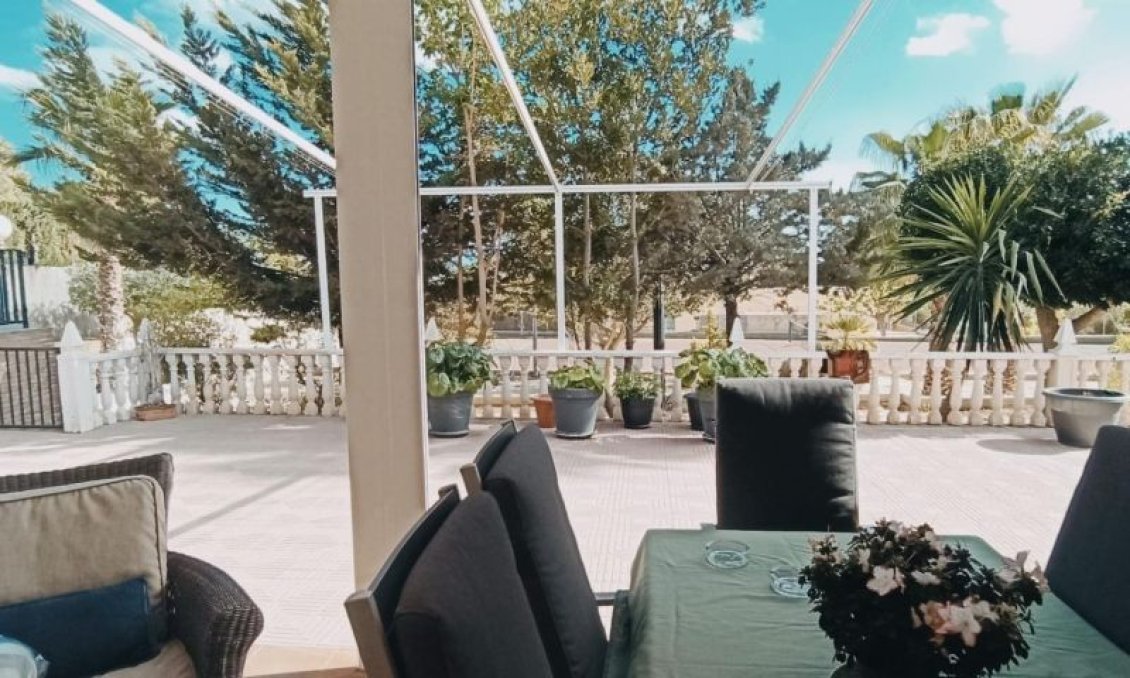Wiederverkauf - Villa -
Elche - Costa Blanca