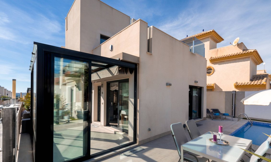 Segunda mano - Villa -
Torrevieja - Aguas Nuevas 2