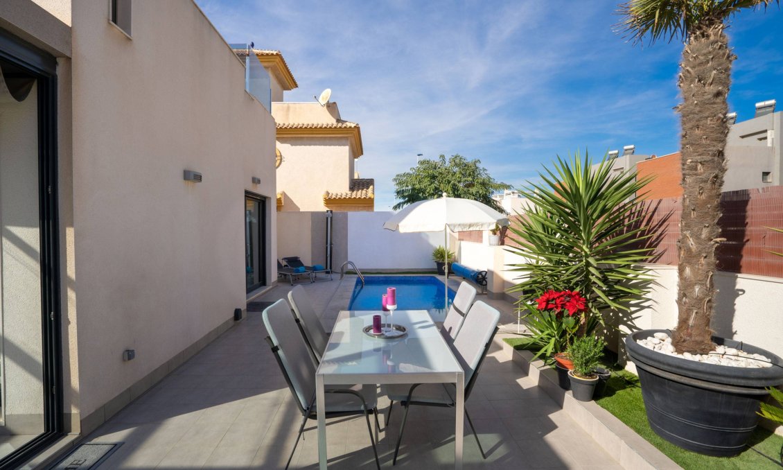 Segunda mano - Villa -
Torrevieja - Aguas Nuevas 2