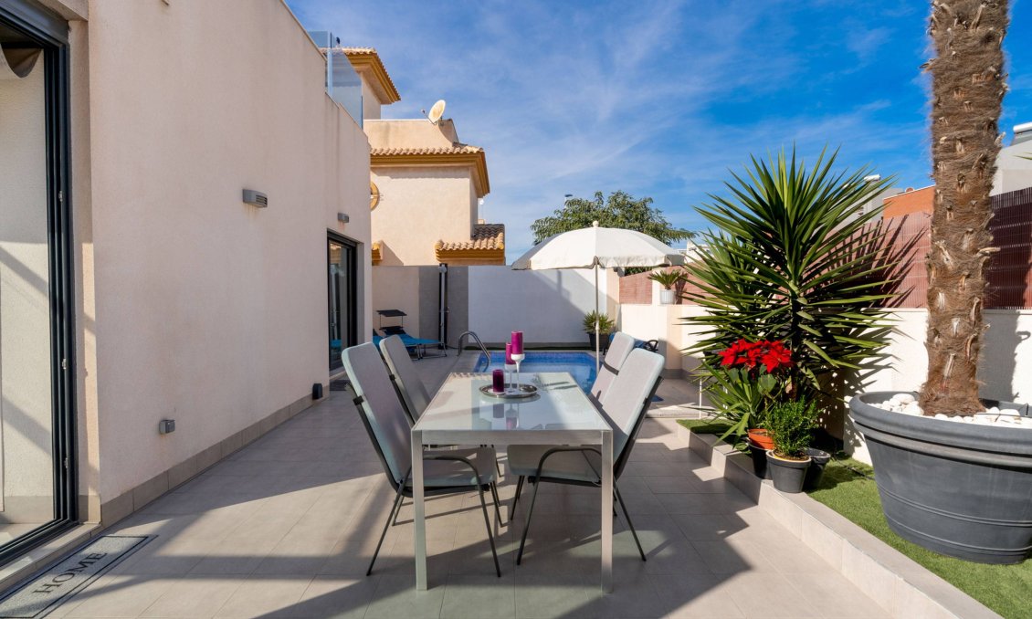 Segunda mano - Villa -
Torrevieja - Aguas Nuevas 2