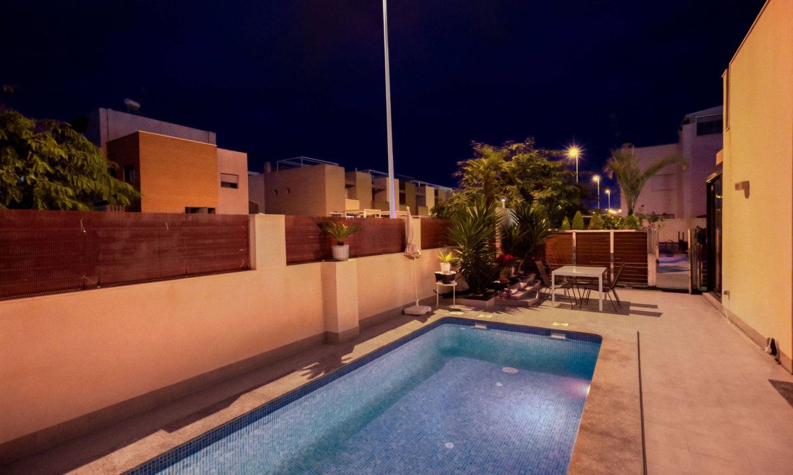 Segunda mano - Villa -
Torrevieja - Aguas Nuevas 2
