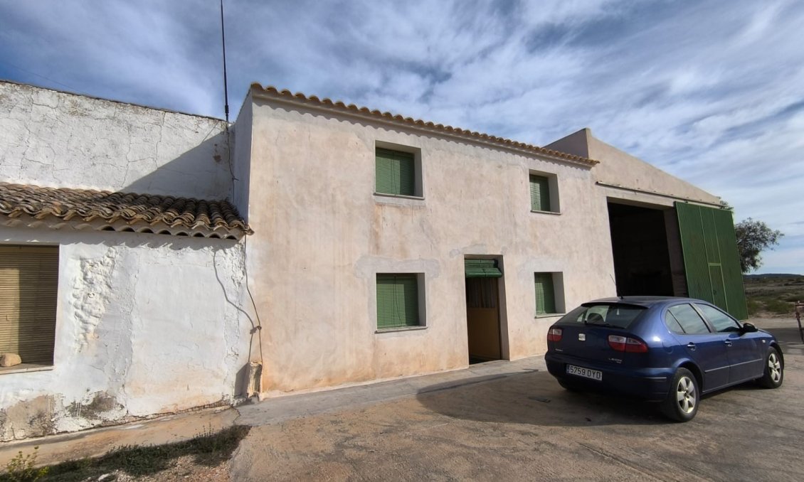Segunda mano - Semi Detached -
Yecla - Inland