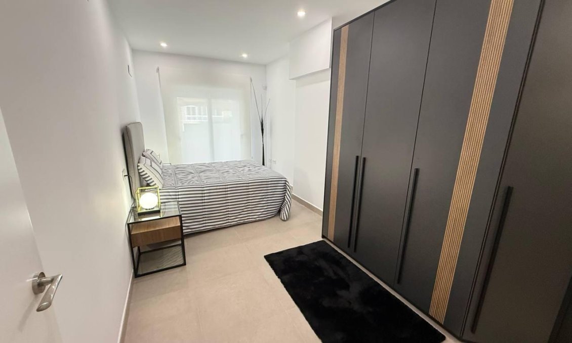 Segunda mano - Apartamento -
Guardamar del Segura - Parque Sur