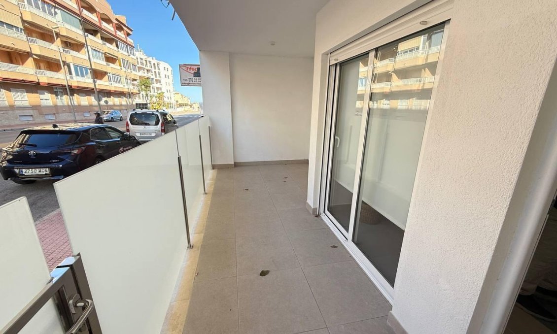 Segunda mano - Apartamento -
Guardamar del Segura - Parque Sur