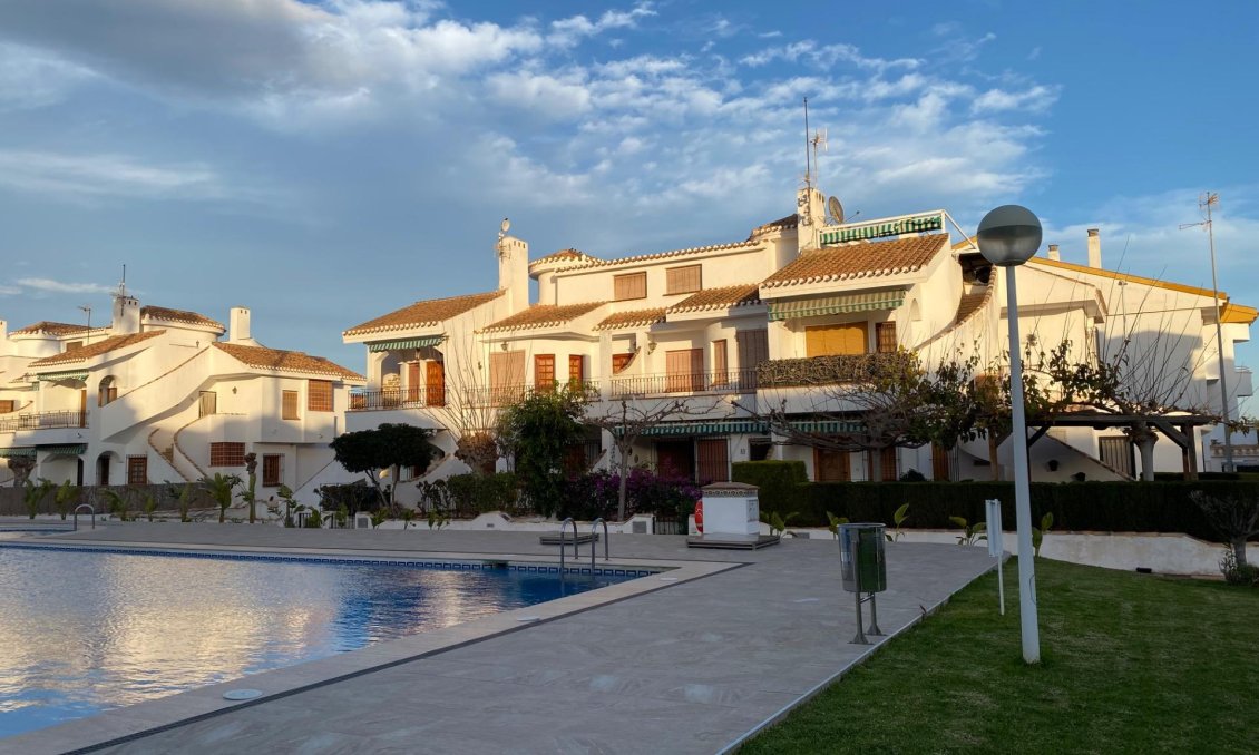 Resale - Apartment -
Pilar de la Horadada - Torre De La Horadada