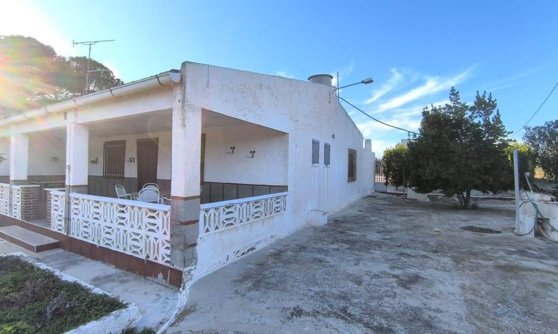 Segunda mano - Villa -
Yecla - Inland