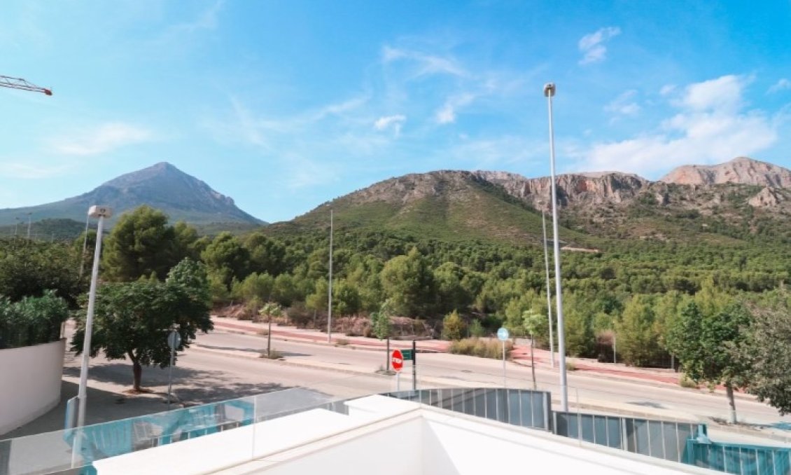Segunda mano - Villa -
Polop - Costa Blanca