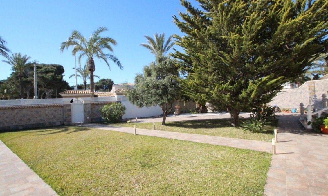 Segunda mano - Villa -
Orihuela Costa - Costa Blanca