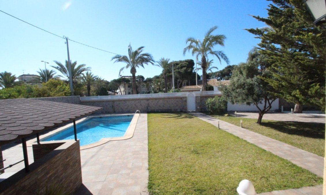 Segunda mano - Villa -
Orihuela Costa - Costa Blanca