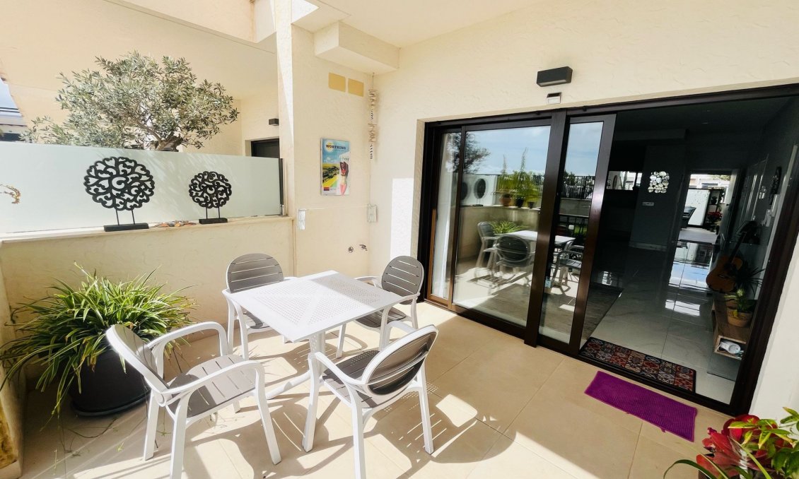 Segunda mano - Apartamento -
Dolores de Pacheco - Inland
