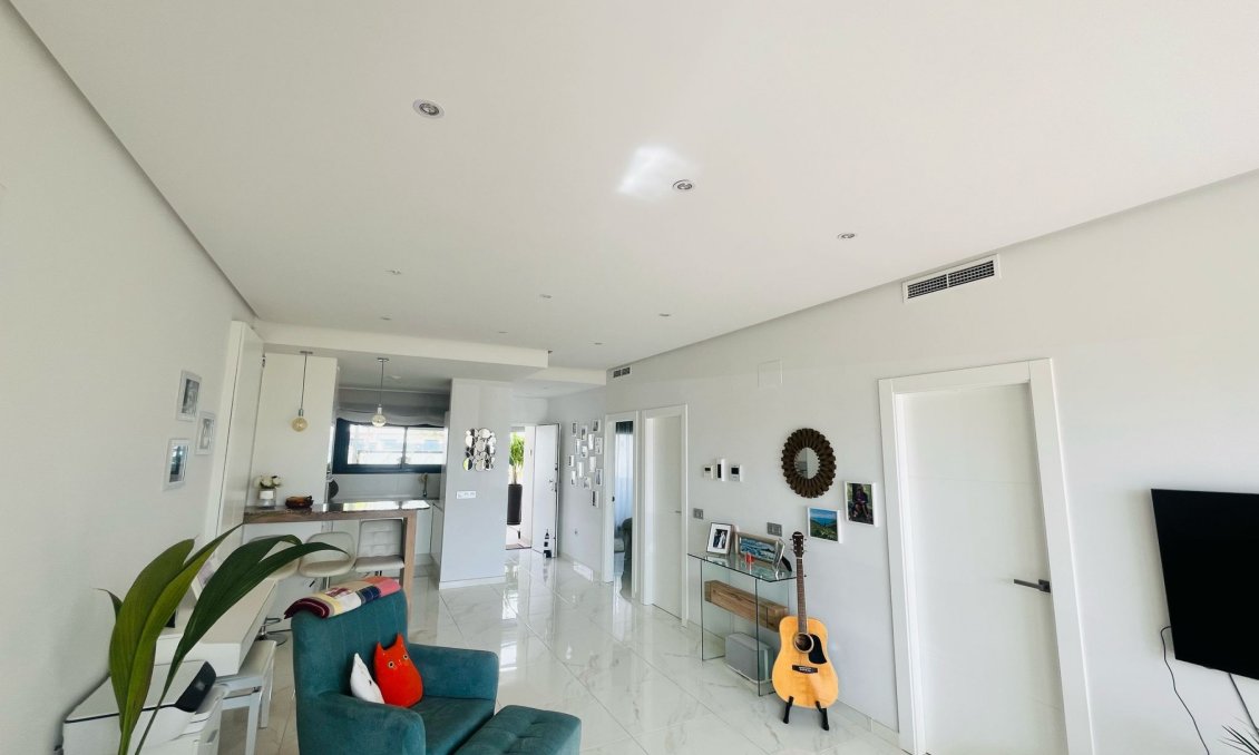 Segunda mano - Apartamento -
Dolores de Pacheco - Inland