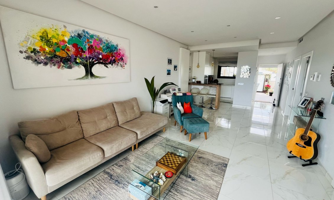 Segunda mano - Apartamento -
Dolores de Pacheco - Inland