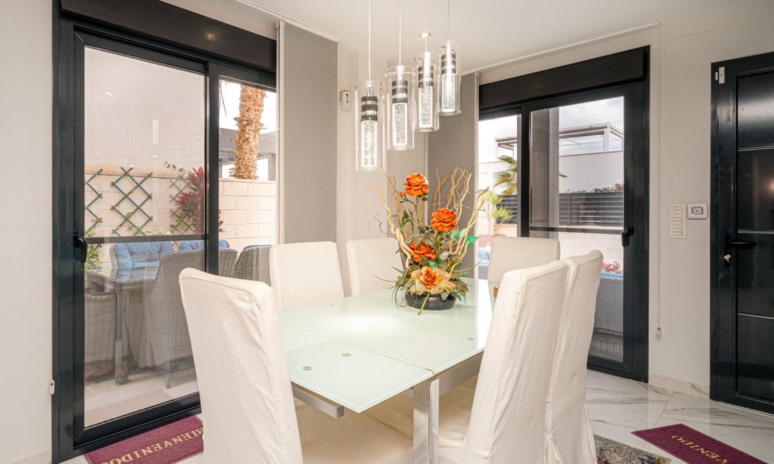 Segunda mano - Villa -
Ciudad Quesada - Costa Blanca