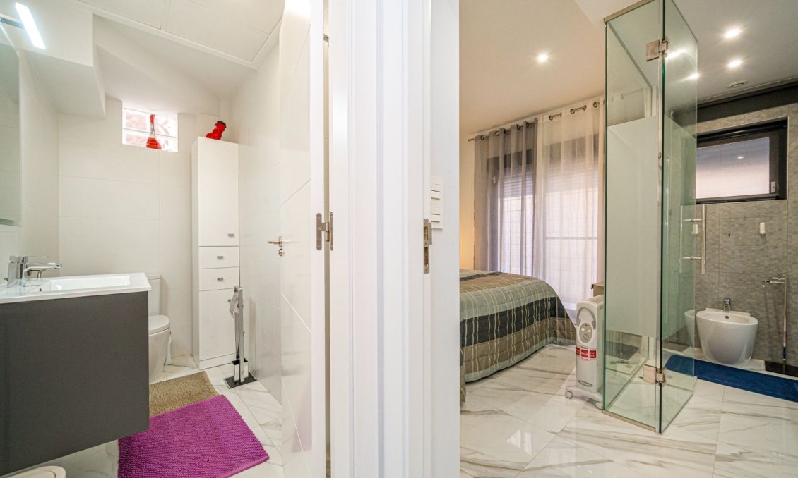 Segunda mano - Villa -
Ciudad Quesada - Costa Blanca