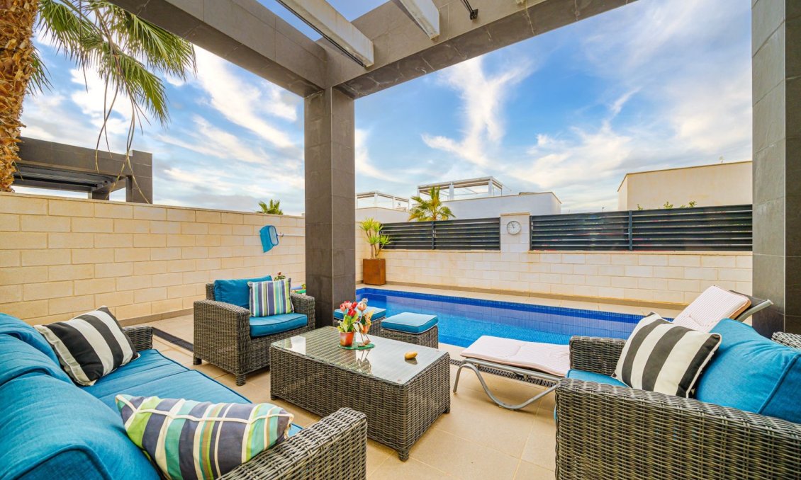 Segunda mano - Villa -
Ciudad Quesada - Costa Blanca
