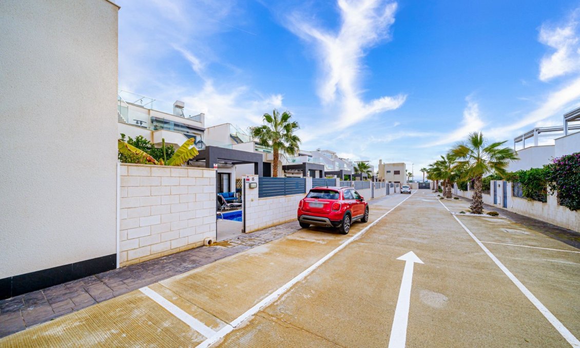 Segunda mano - Villa -
Ciudad Quesada - Costa Blanca