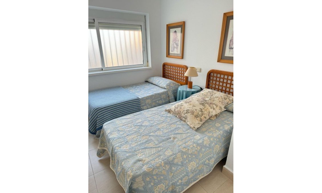 Segunda mano - Apartamento -
Orihuela Costa - Campoamor