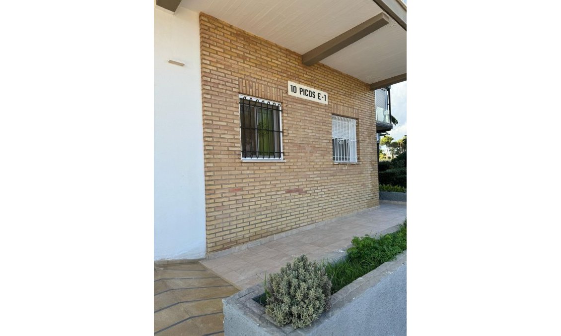 Segunda mano - Apartamento -
Orihuela Costa - Campoamor