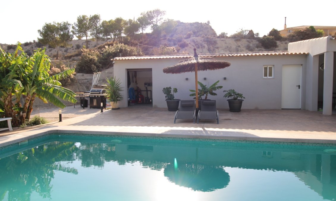 Segunda mano - Villa -
Fortuna - Inland