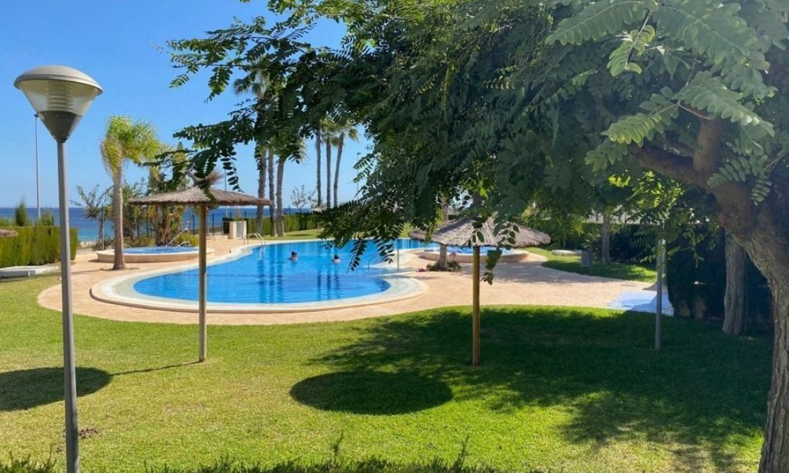 Segunda mano - Apartamento -
Mil Palmeras - Costa Blanca
