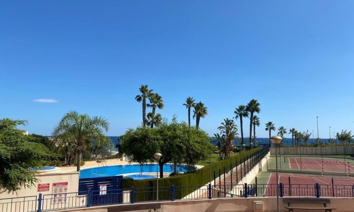 Segunda mano - Apartamento -
Mil Palmeras - Costa Blanca