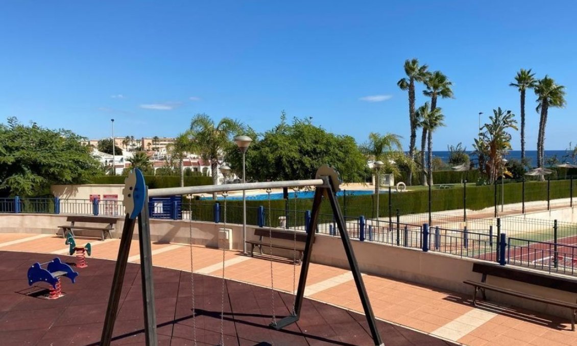 Segunda mano - Apartamento -
Mil Palmeras - Costa Blanca