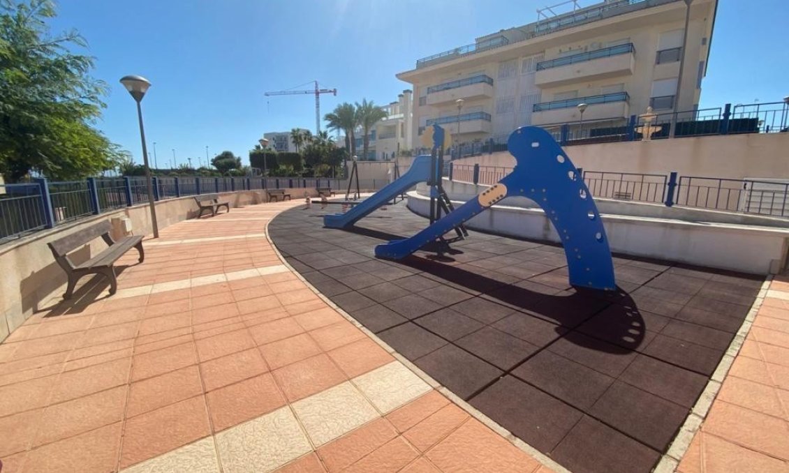 Segunda mano - Apartamento -
Mil Palmeras - Costa Blanca