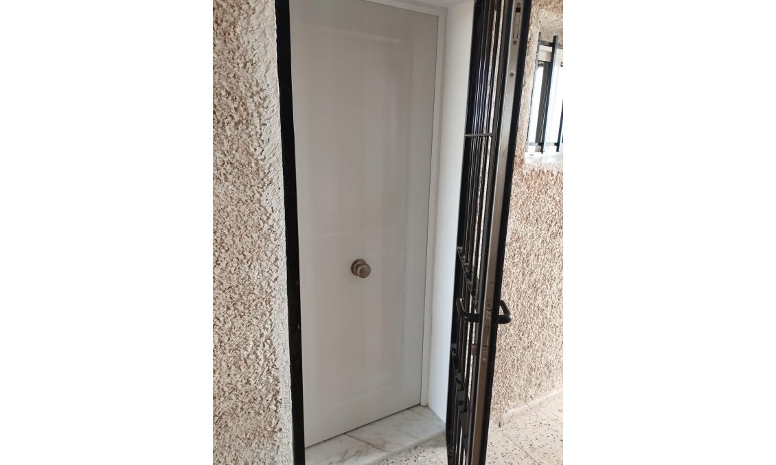 Wiederverkauf - Wohnung -
Guardamar del Segura - Pinomar